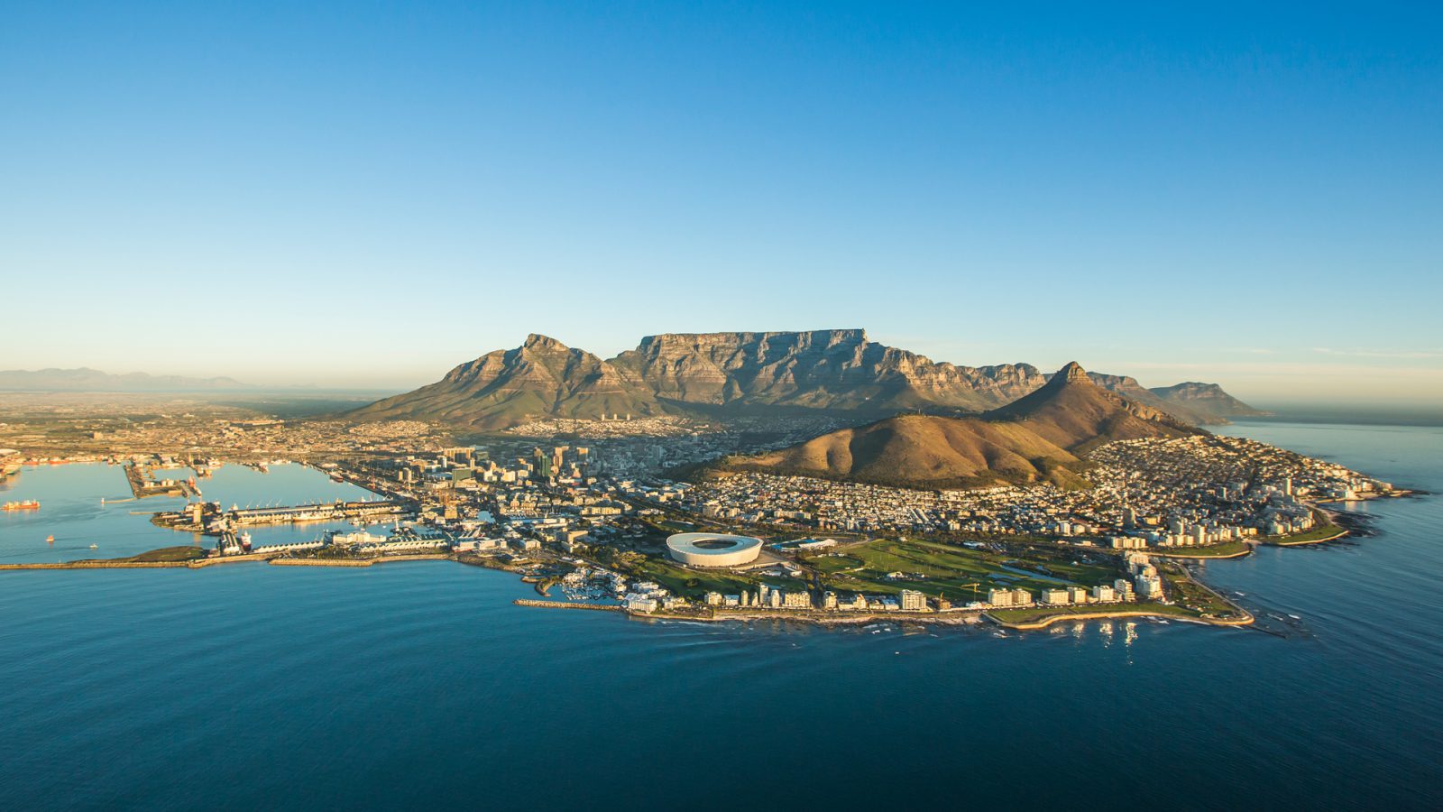 Table Mountain and Cape Town in the afternoon light